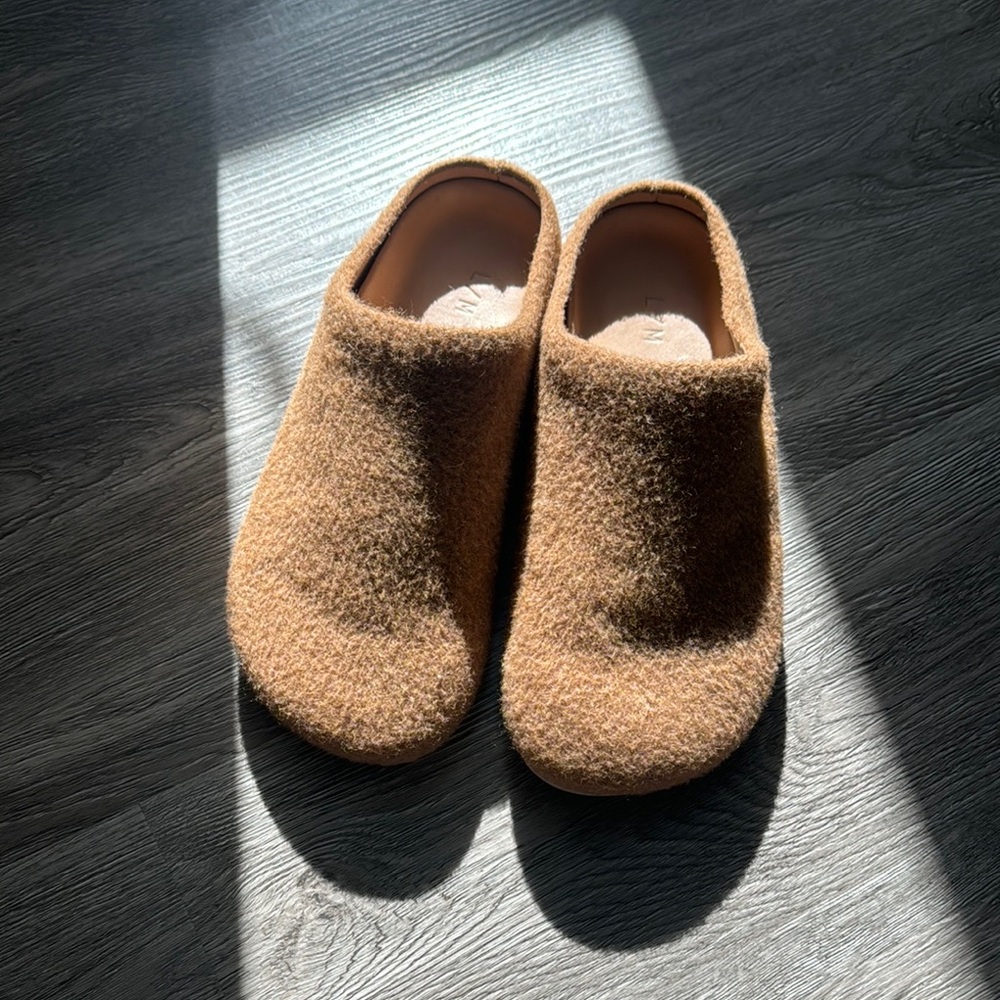 Lauren Manoogian Mono Mule NEVER WORN SIZE 40